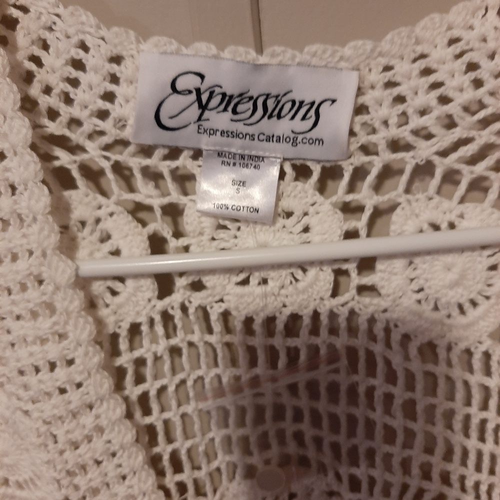 Top - Picture 2 of 2